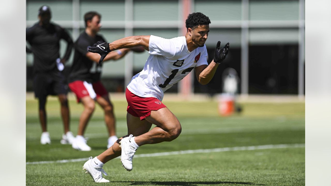 Arizona Cardinals rookie Jon Gaines II works out during an NFL football  mini camp, Friday, May 12, 2023, in Tempe, Ariz. (AP Photo/Matt York Stock  Photo - Alamy