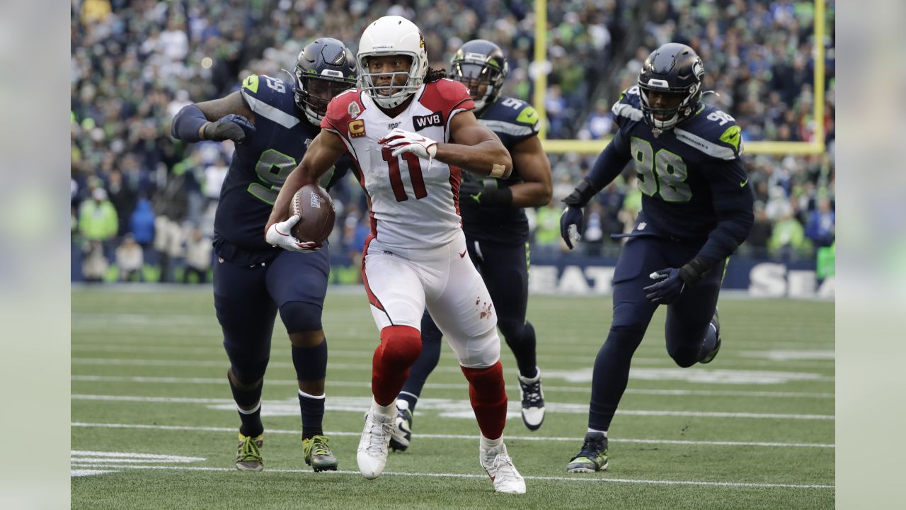 Seattle, WA, USA. 15th Nov, 2018. Seattle Seahawks wide receiver Tyler  Lockett (16) returns a kick during a game between the Green Bay Packers and  Seattle Seahawks at CenturyLink Field in Seattle