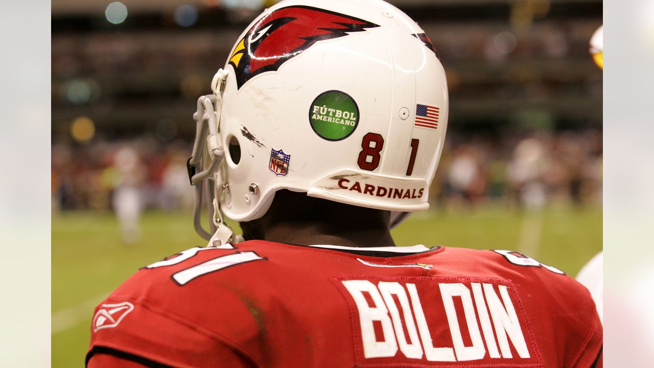 Safety Robert Griffith running out on field with Mexican flag iconic moment  of Cardinals' 31-14 win over 49ers in 2005