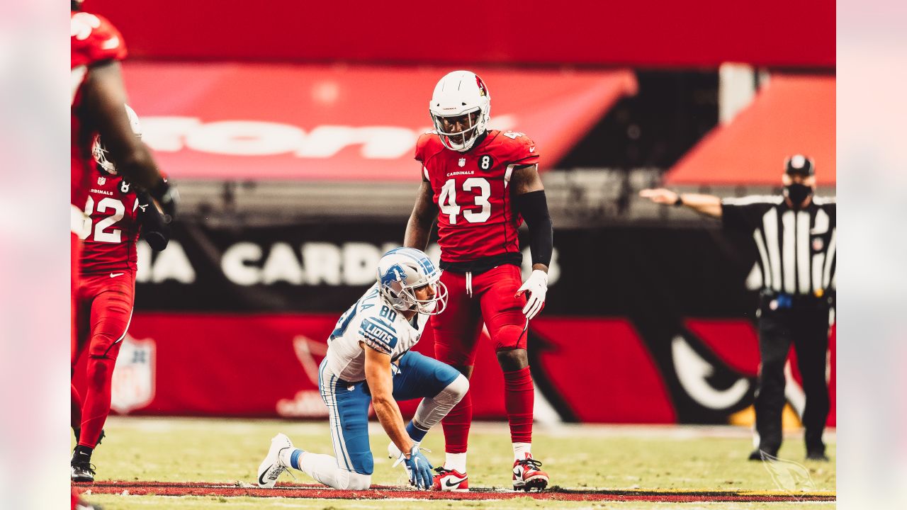 Cardinals wearing patch honoring Hall of Fame safety Larry Wilson