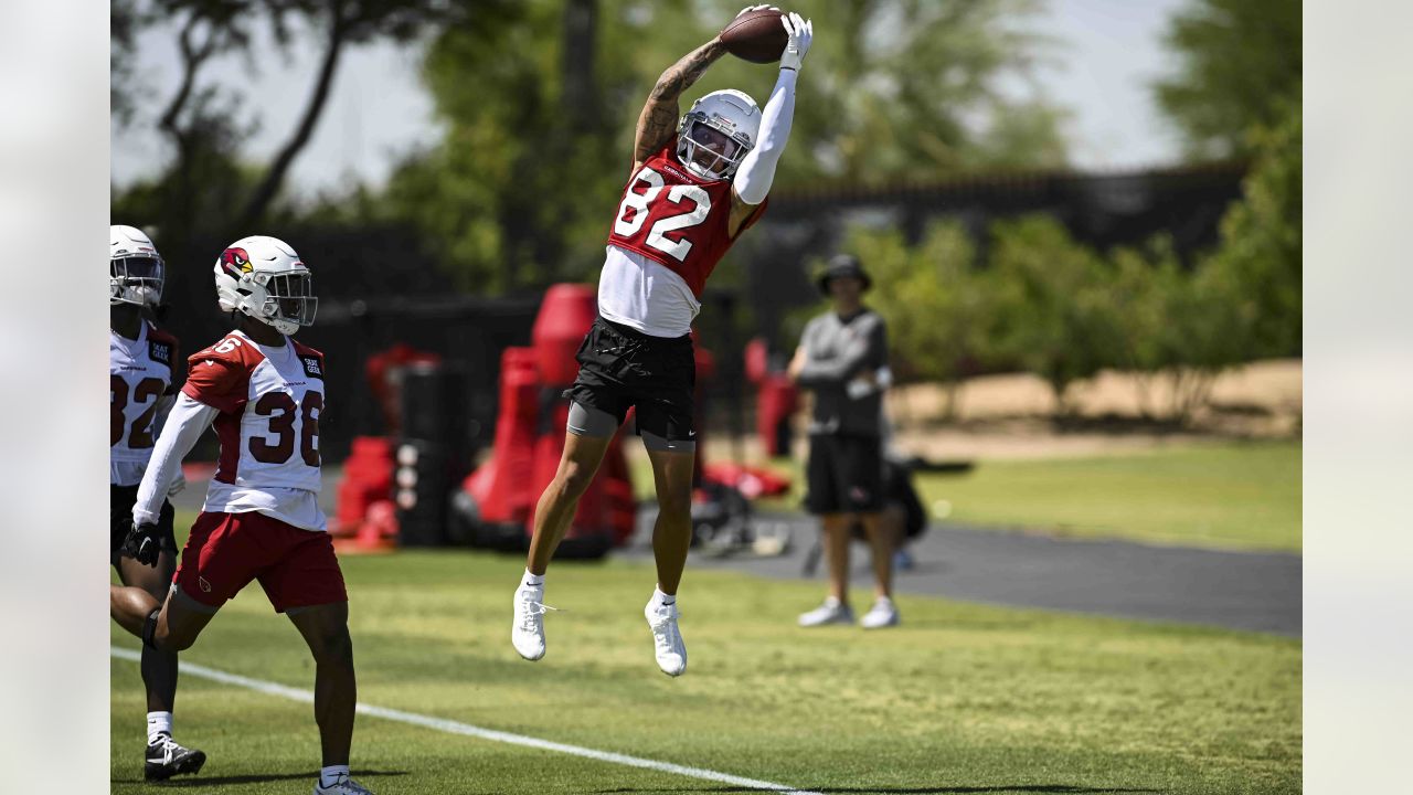 Arizona Cardinals linebacker Cameron Thomas showcases the NFL football  teams' new uniforms for the 2023 season, Thursday, April 20, 2023, in  Phoenix. (AP Photo/Matt York Stock Photo - Alamy