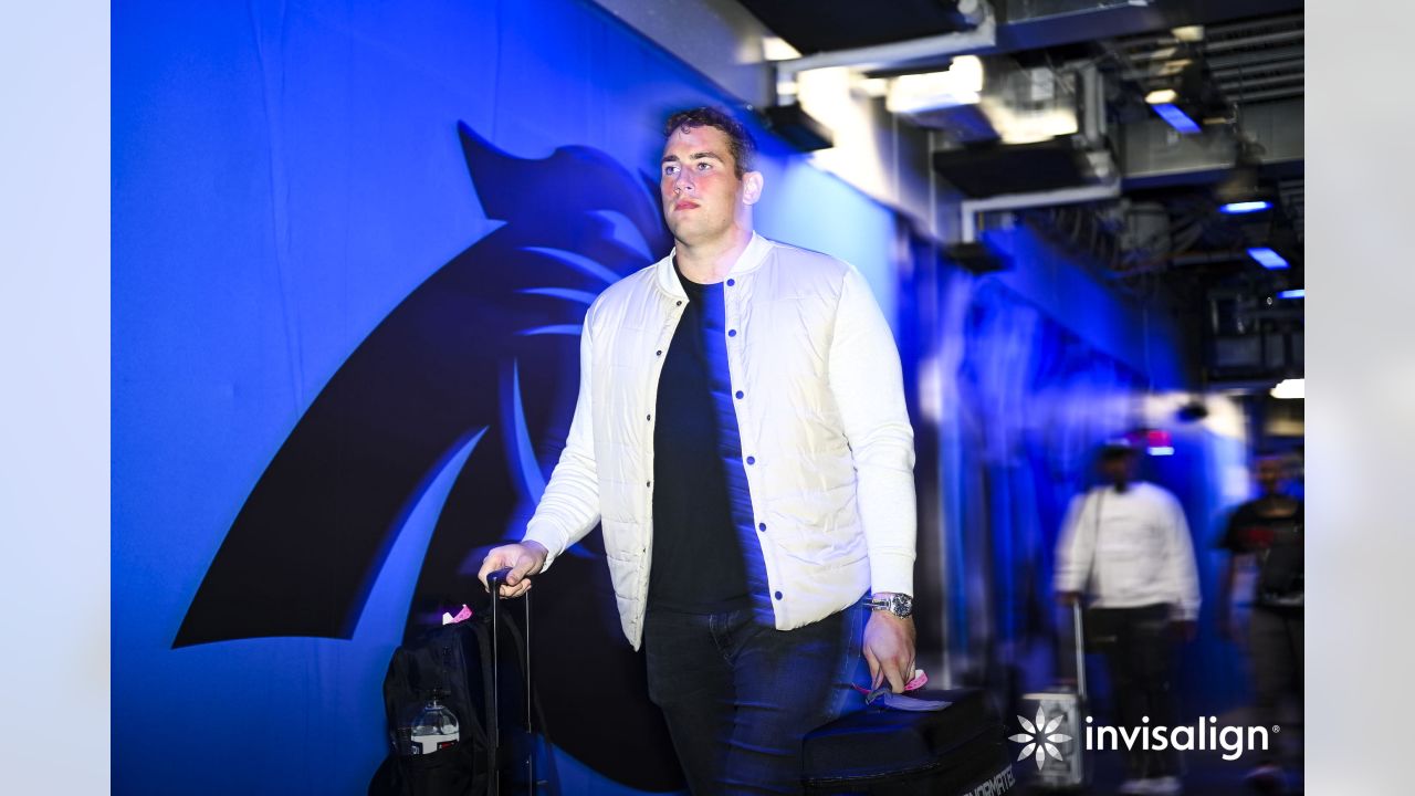 ARRIVAL PHOTOS: Cardinals Arrive For The Panthers Game