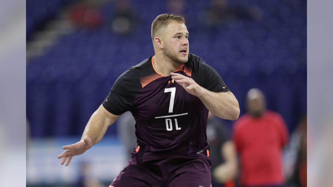 Houston Texans Needs To Trade For Mike Evans and Sign Dalton Risner! 