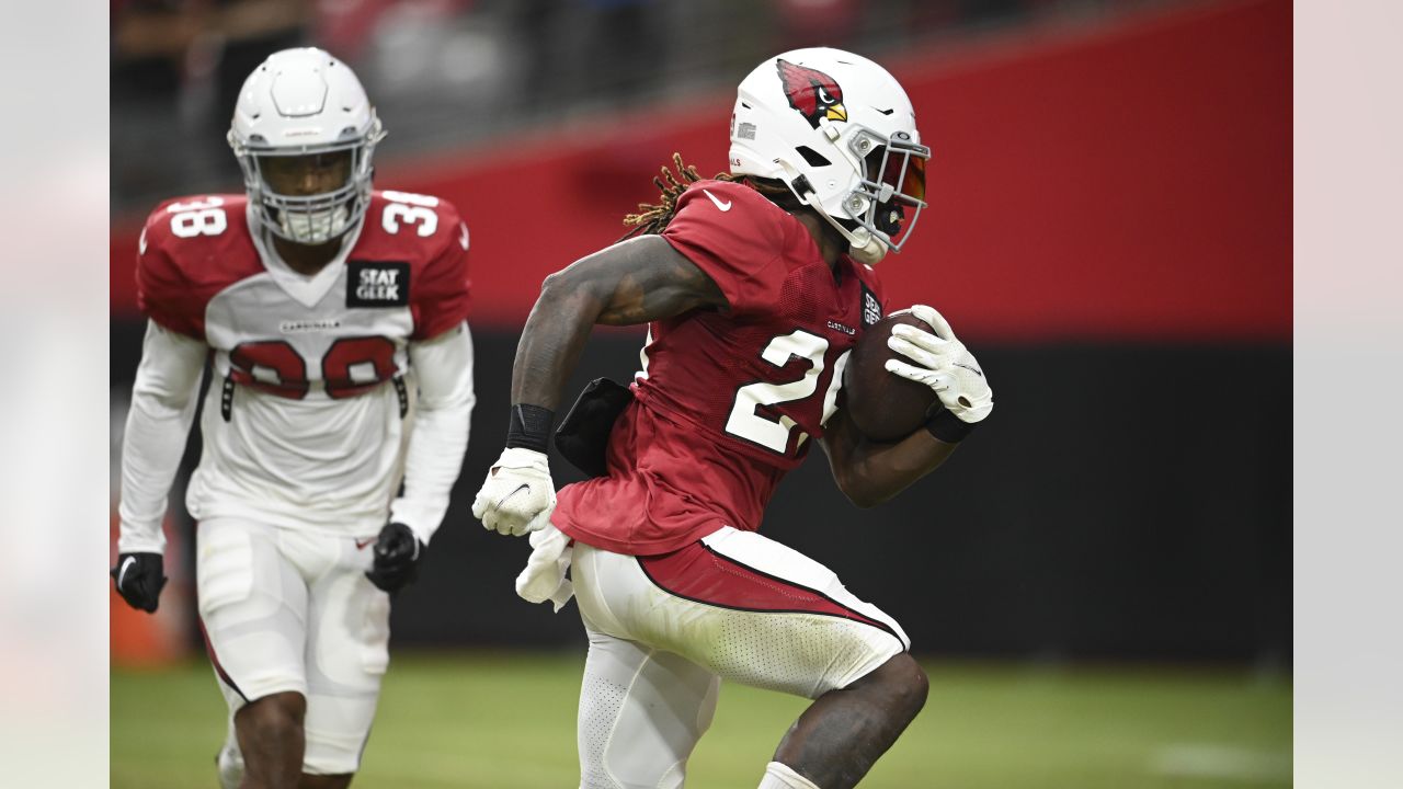 Linebacker (9) Isaiah Simmons of the Arizona Cardinals stands for the  National Anthem before playing against the Los Angeles Rams in an NFL  football game, Sunday, Sept. 25, 2022, in Glendale, AZ.