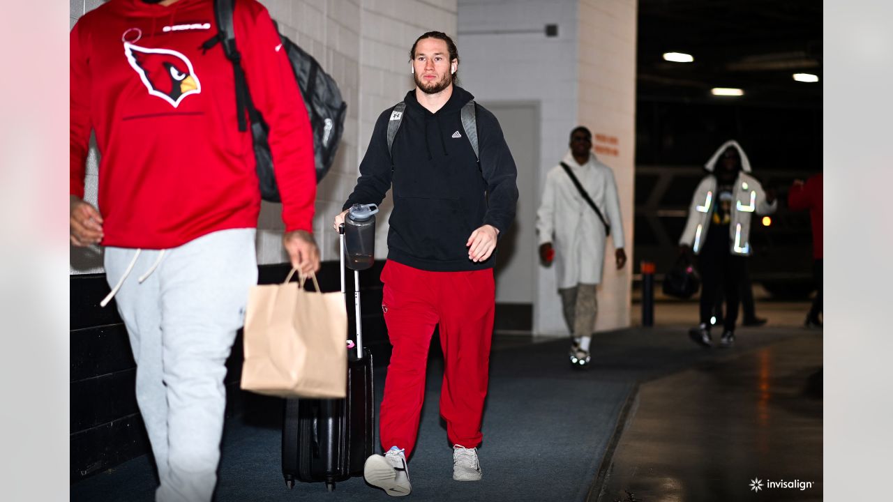 ARRIVAL PHOTOS: Cardinals Arrive For The Broncos Game