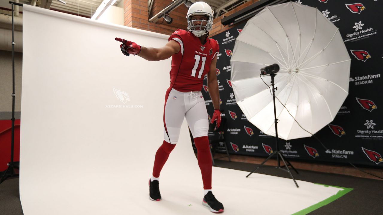 Seattle, USA. Seattle, WA, USA. 21st Nov, 2021. Arizona Cardinals safety  Budda Baker (3) looks for his defensive assignment during a game between  the Arizona Cardinals and Seattle Seahawks at Lumen Field