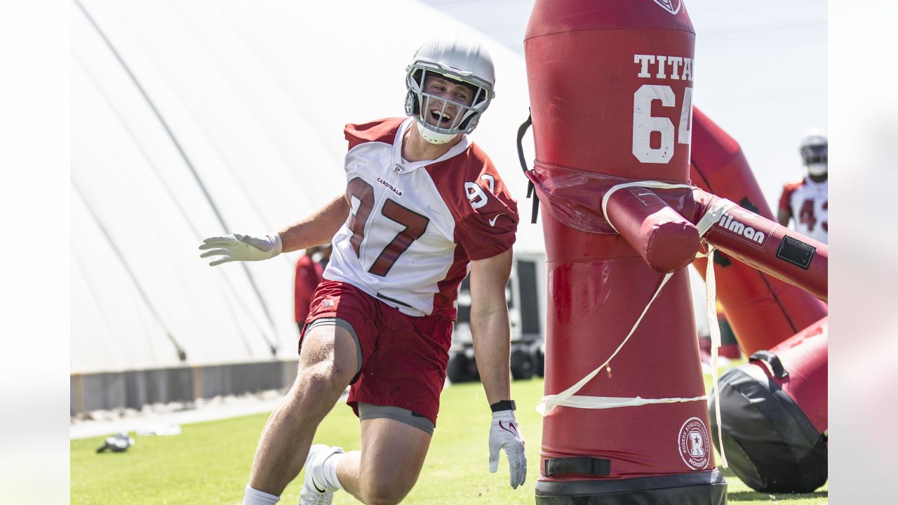 DVIDS - News - Arizona Guard opens hangar doors to Cardinals players