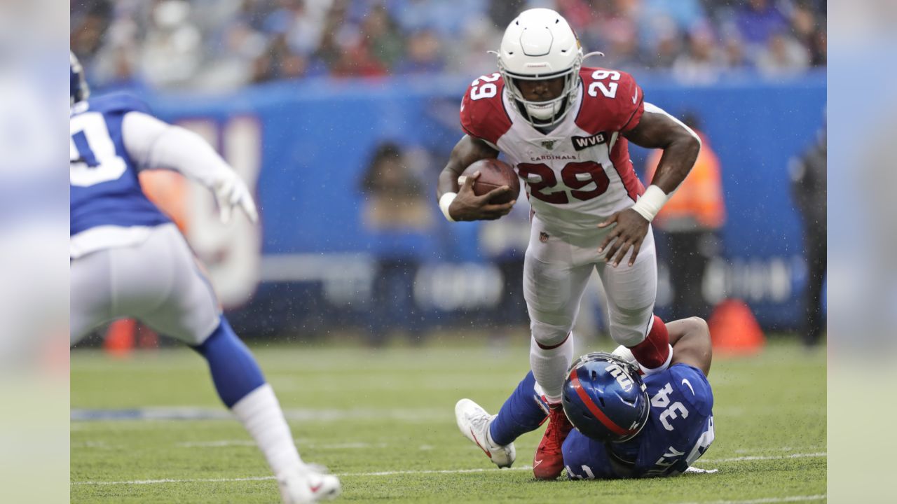 Tampa Bay Buccaneers running back Chase Edmonds runs with the ball