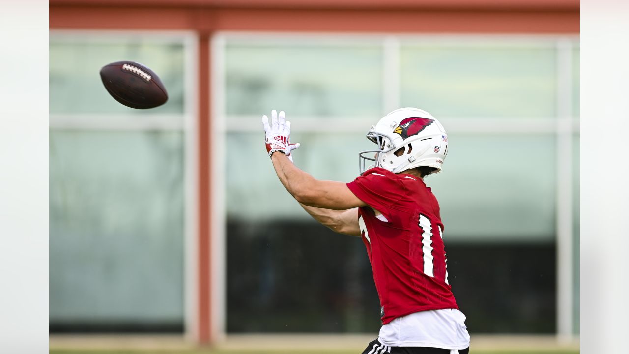 Arizona Cardinals cornerback Byron Murphy makes a catch during drills at  the team's NFL football training facility, Wednesday, June 12, 2019, in  Tempe, Ariz. (AP Photo/Ross D. Franklin Stock Photo - Alamy