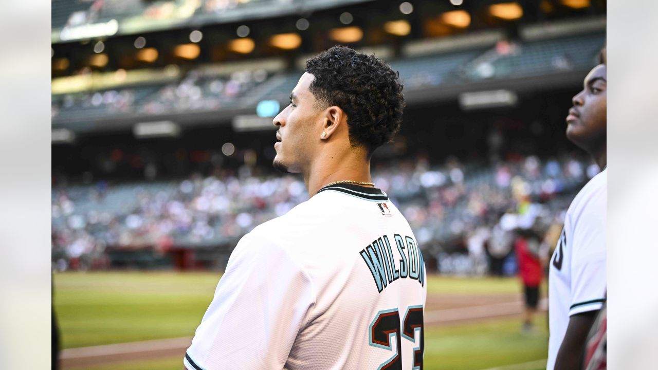 LOOK: AZ Cardinals QB Kyler Murray throws out 1st pitch for DBacks