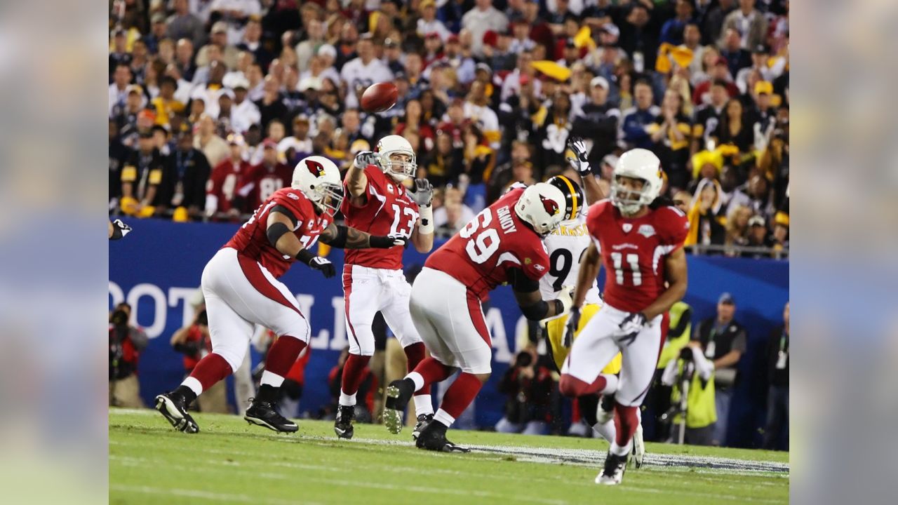 Arizona Cardinals quarterback Kurt Warner (13) during first quarter action  against the Jaguars at Jacksonville Municipal Stadium. The Cardinals  defeated the Jaguars 31-17. (Credit Image: © David Roseblum/Southcreek  Global/ZUMApress.com Stock Photo 