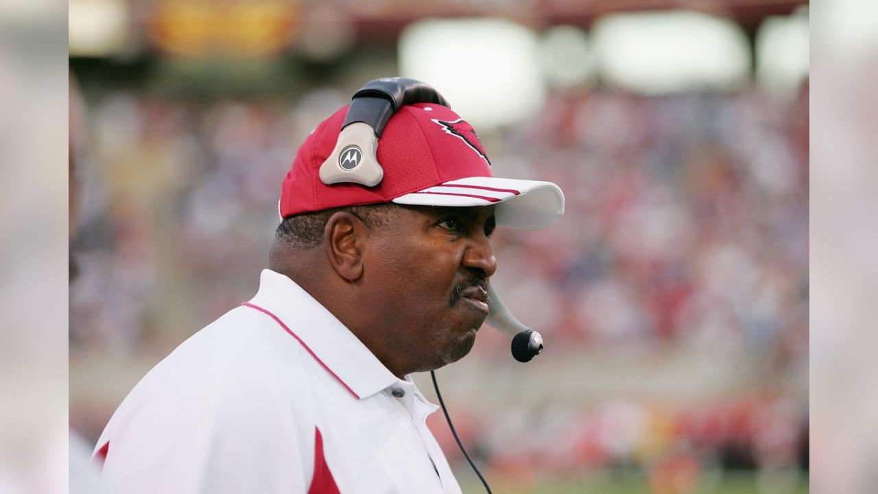 NFL notes: Former coach Dennis Green dies at 67