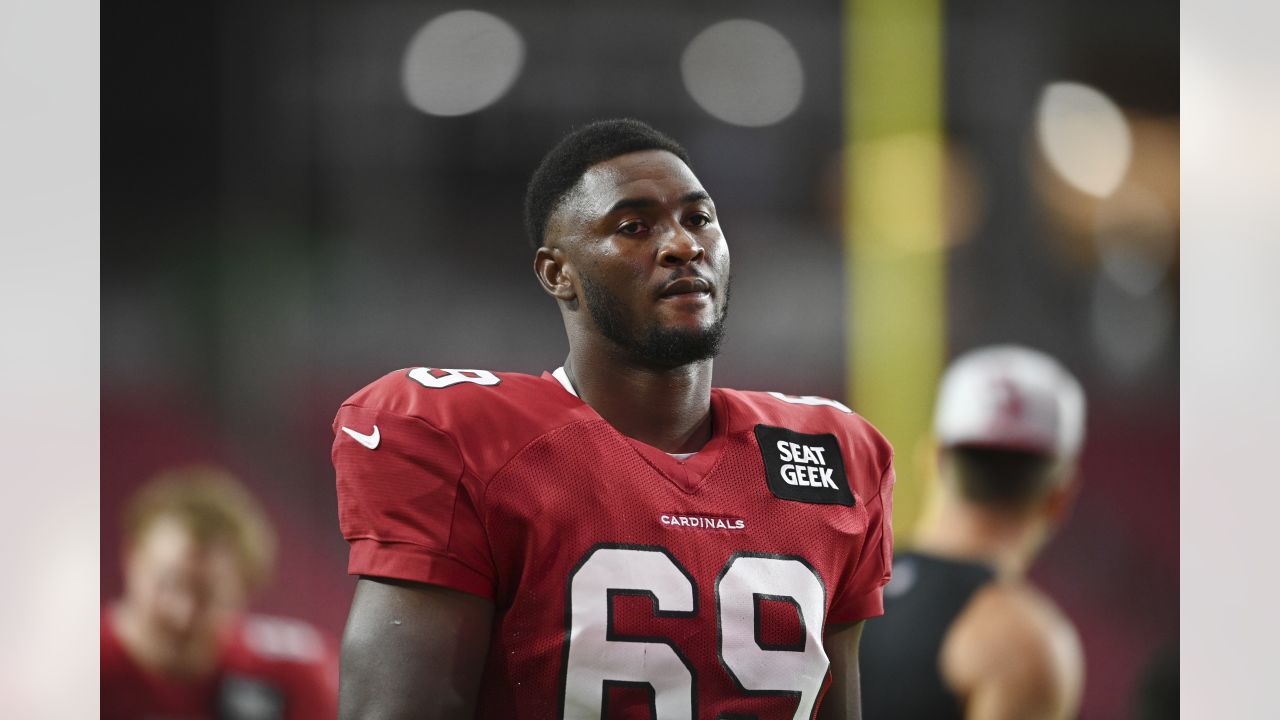 Linebacker (9) Isaiah Simmons of the Arizona Cardinals stands for the  National Anthem before playing against the Los Angeles Rams in an NFL  football game, Sunday, Sept. 25, 2022, in Glendale, AZ.