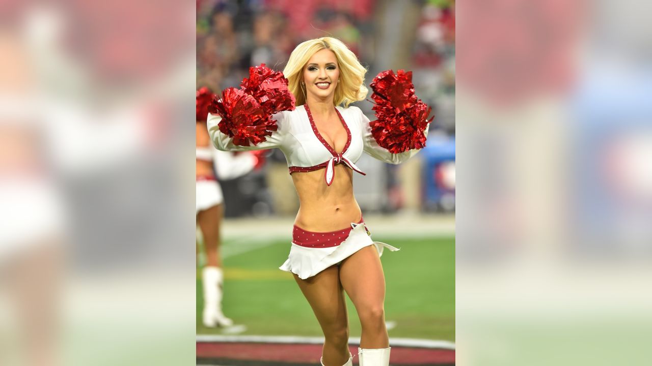 Titans Cheerleader Spotlight: Andrea