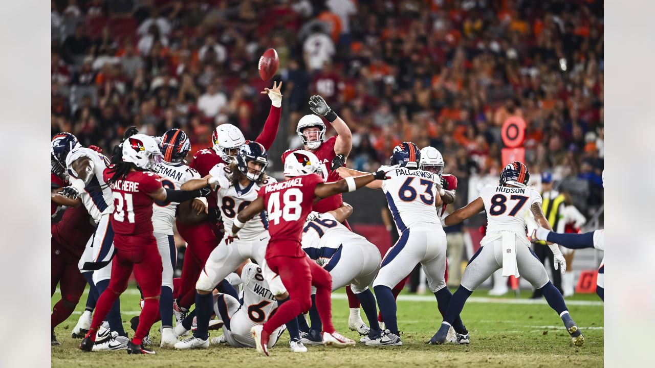 Denver Broncos cornerback Ja'Quan McMillian (35) against the Arizona  Cardinals during the first half of an NFL preseason football game, Friday,  Aug. 11, 2023, in Glendale, Ariz. (AP Photo/Matt York Stock Photo 