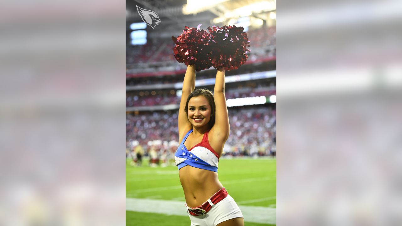 2,115 Arizona Cardinals Cheerleaders Stock Photos, High-Res