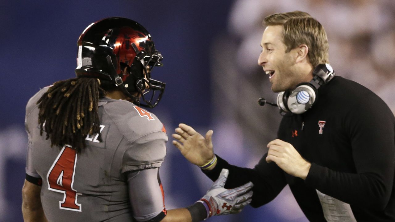 How Texas Tech QB Davis Webb Proved Kliff Kingsbury Wrong, News, Scores,  Highlights, Stats, and Rumors