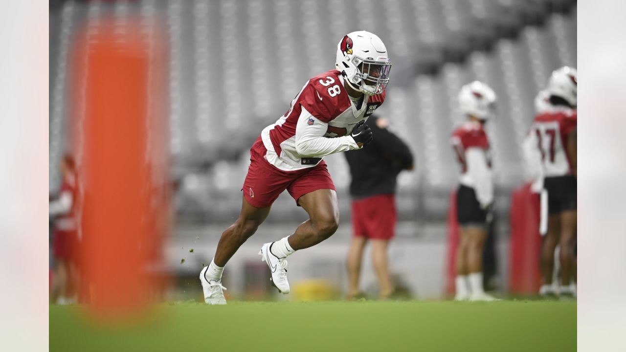 Arizona Cardinals center Rodney Hudson (61) during the first half of an NFL  football game against the Las Vegas Raiders, Sunday, Sept. 18, 2022, in Las  Vegas. (AP Photo/Rick Scuteri Stock Photo - Alamy