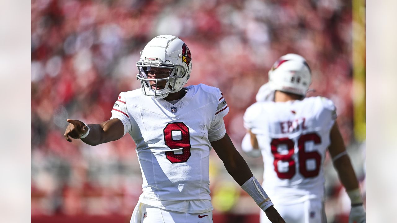 San Francisco 49ers cornerback Charvarius Ward (7) looks into the backfield  during an NFL football game against the Arizona Cardinals, Sunday, Jan.8,  2023, in Santa Clara, Calif. (AP Photo/Scot Tucker Stock Photo 