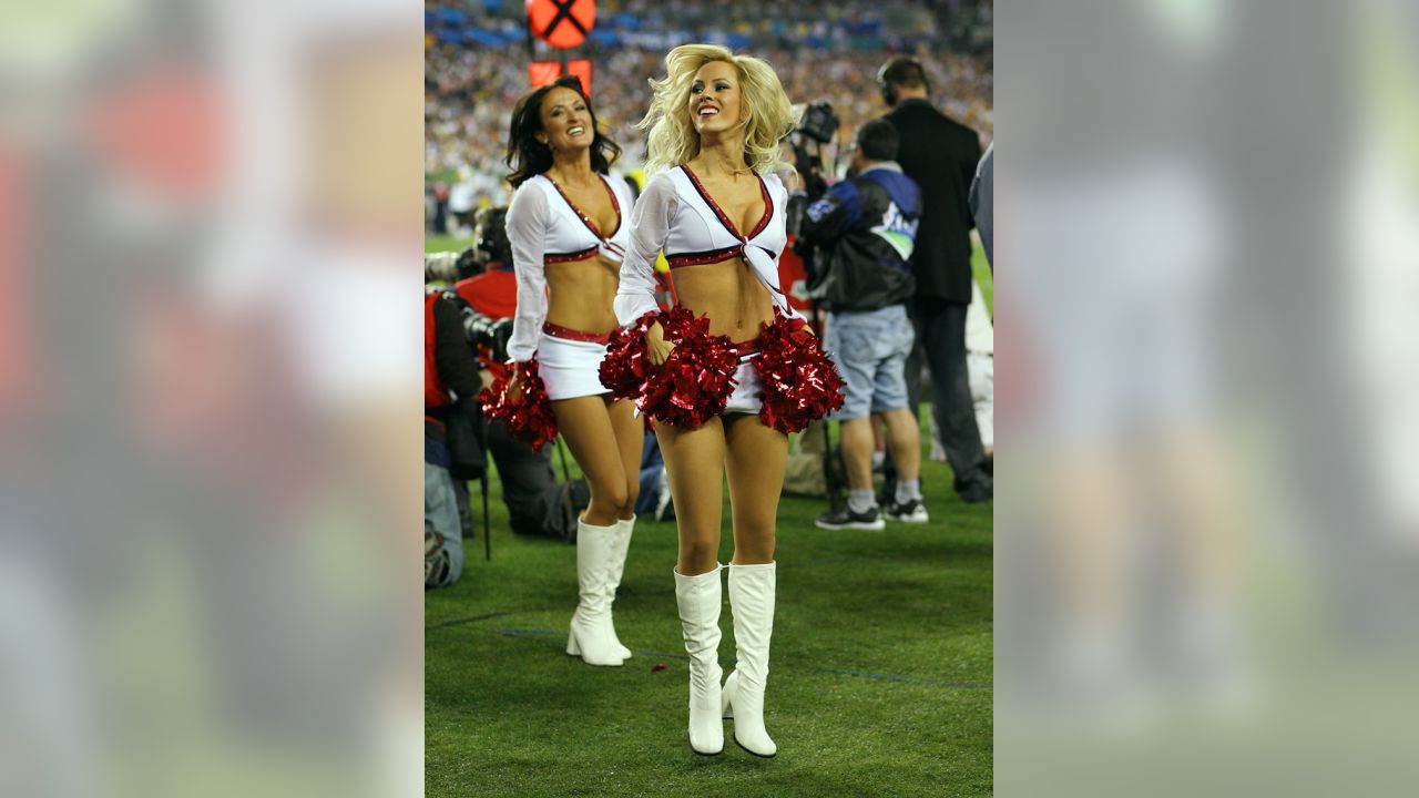 ThrowbackThursday: Cardinals Cheerleaders