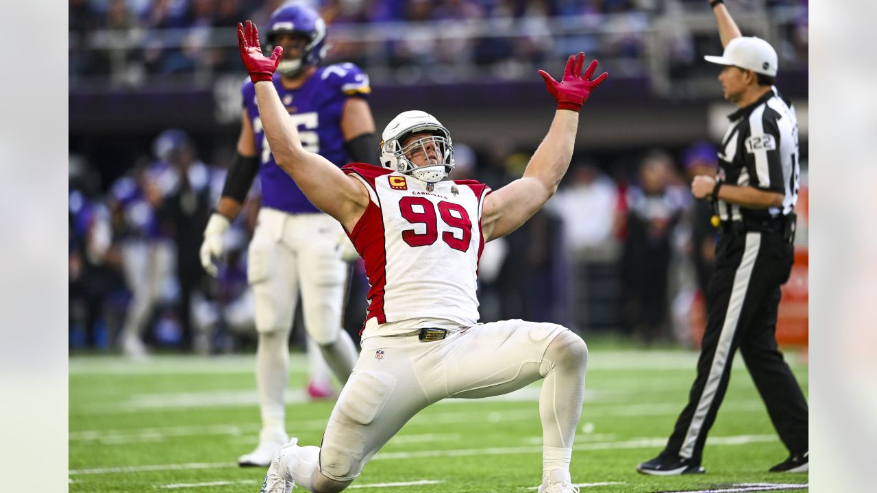 Turnovers prove costly as Arizona Cardinals fall to Minnesota Vikings 34-26