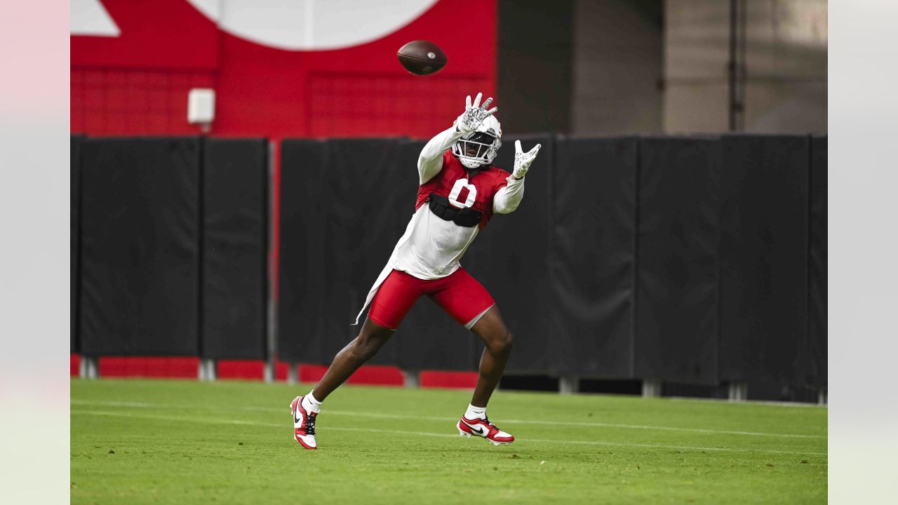 GLENDALE, AZ - JULY 30: Arizona Cardinals defensive end Chandler Jones (55)  smiles during Arizona Cardinals training camp on July 30, 2021 at State  Farm Stadium in Glendale, Arizona (Photo by Kevin