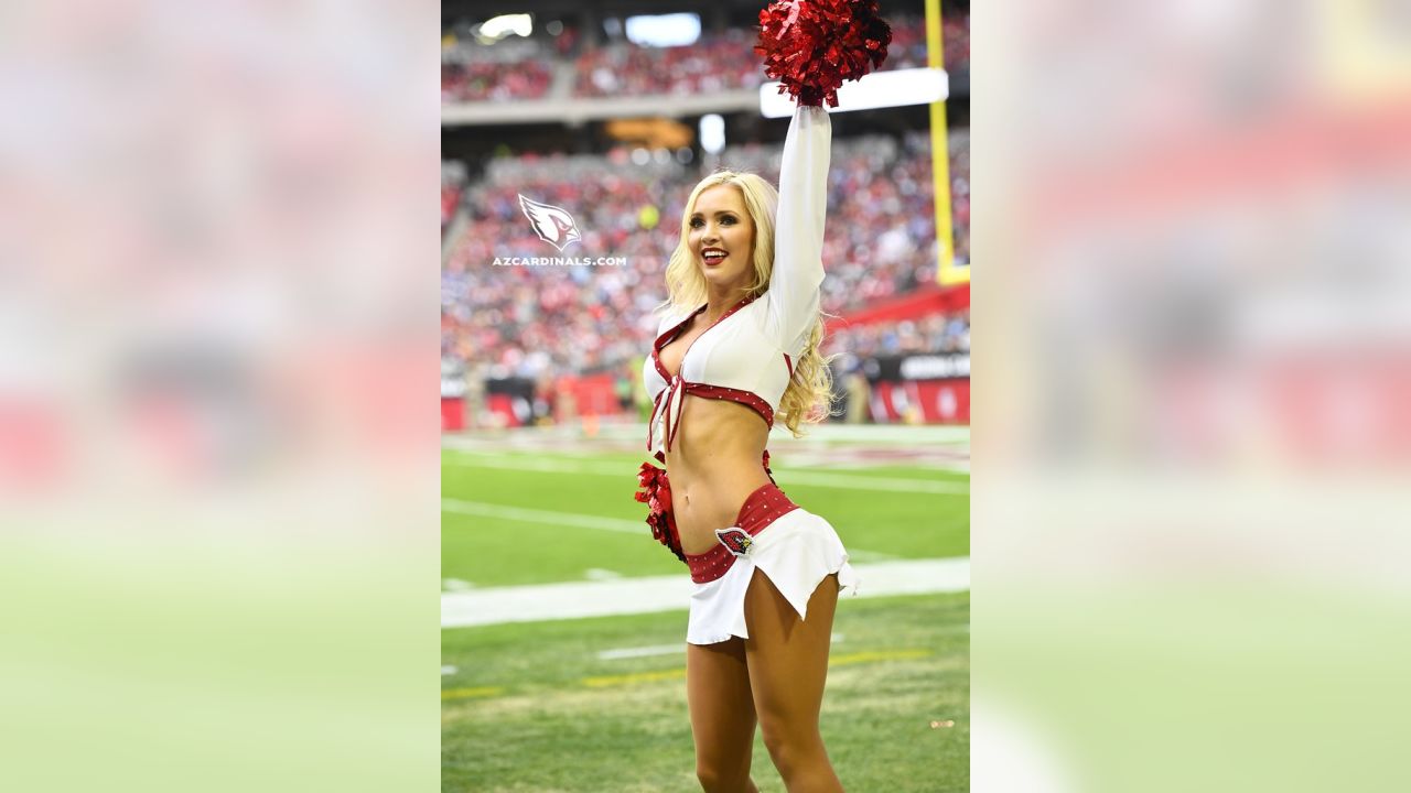 Titans Cheerleader Spotlight: Andrea