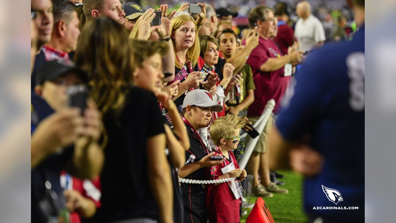 Arizona Cardinals vs. Detroit Lions. Fans support on NFL Game. Silhouette  of supporters, big screen with two rivals in background Stock Photo - Alamy