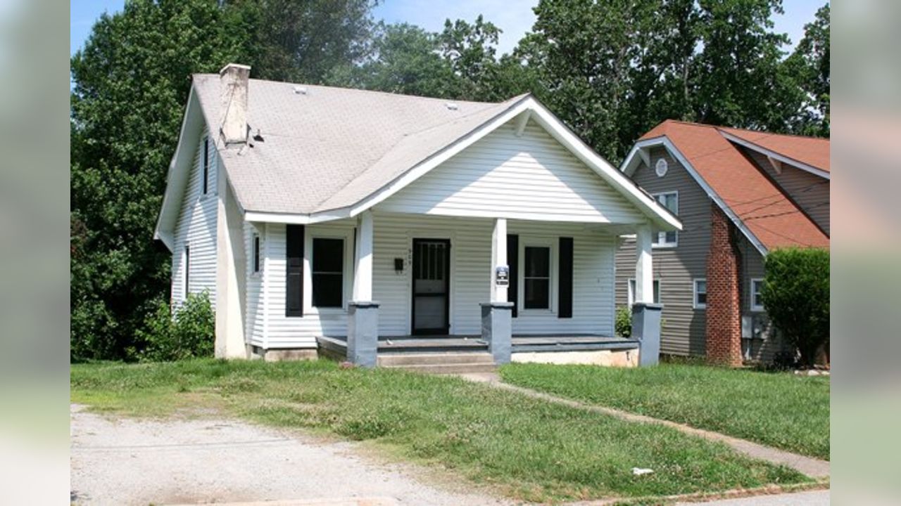 Cardinals All-Pro safety Adrian Wilson's drive was built in a sometimes  hard life in High Point, North Carolina