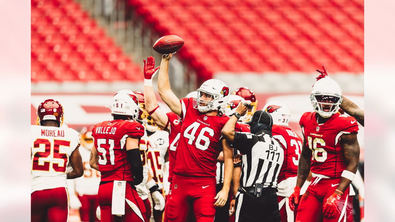 Terry McLaurin receives personalized jersey from Larry Fitzgerald