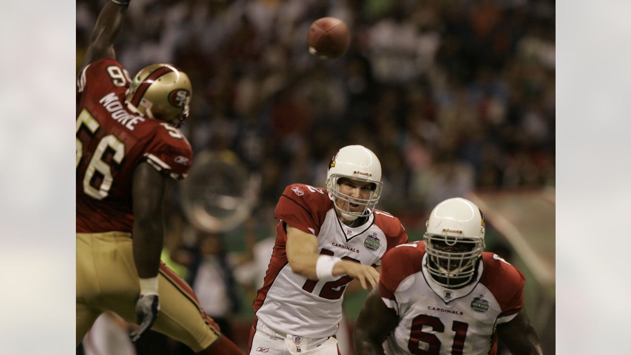 Safety Robert Griffith running out on field with Mexican flag iconic moment  of Cardinals' 31-14 win over 49ers in 2005