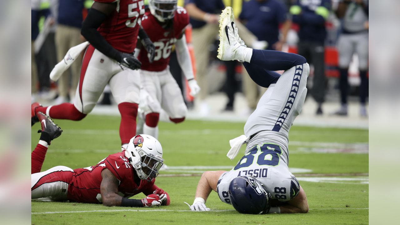 Russell Wilson, Pete Carroll in awe of D.K. Metcalf's 'unbelievable' tackle  on Budda Baker, NFL News
