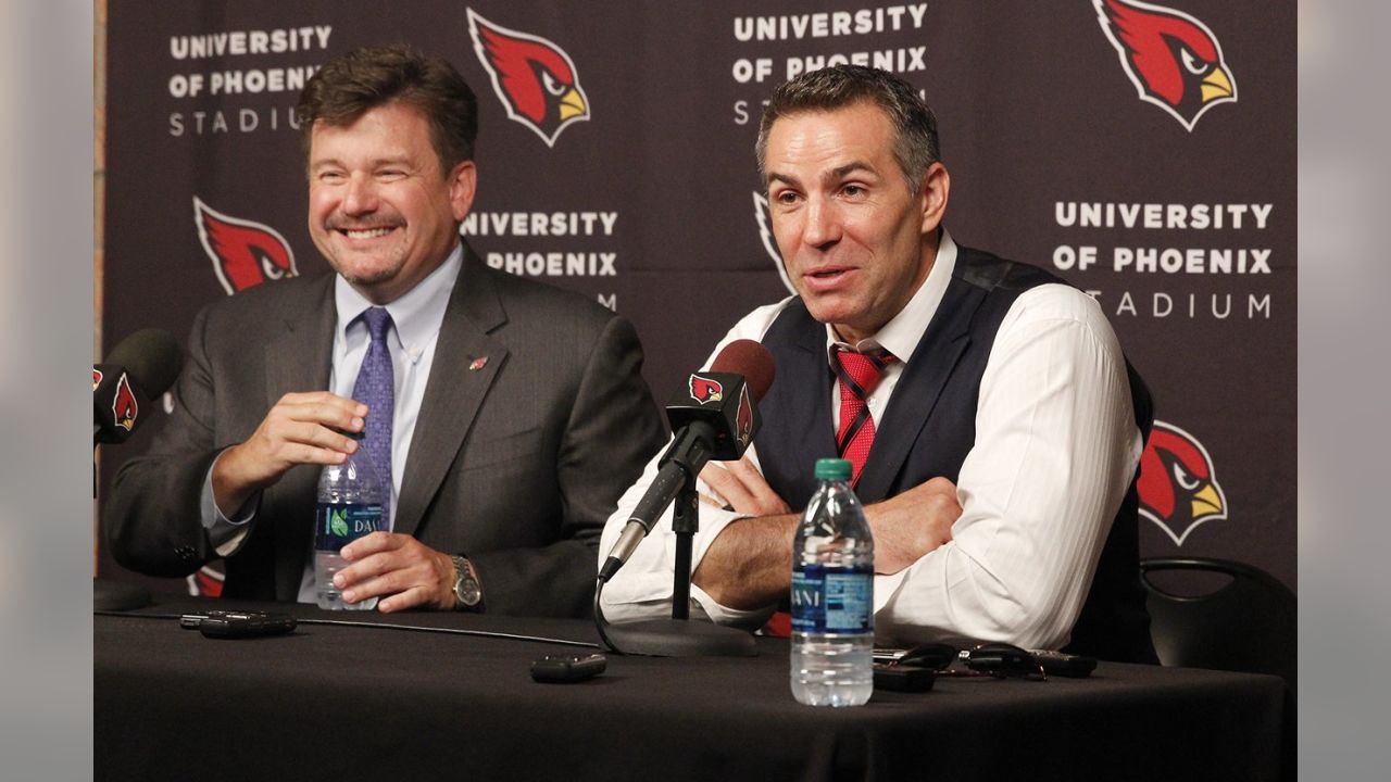 A Mentor No More, Kurt Warner Leads the Surprising Cardinals - The