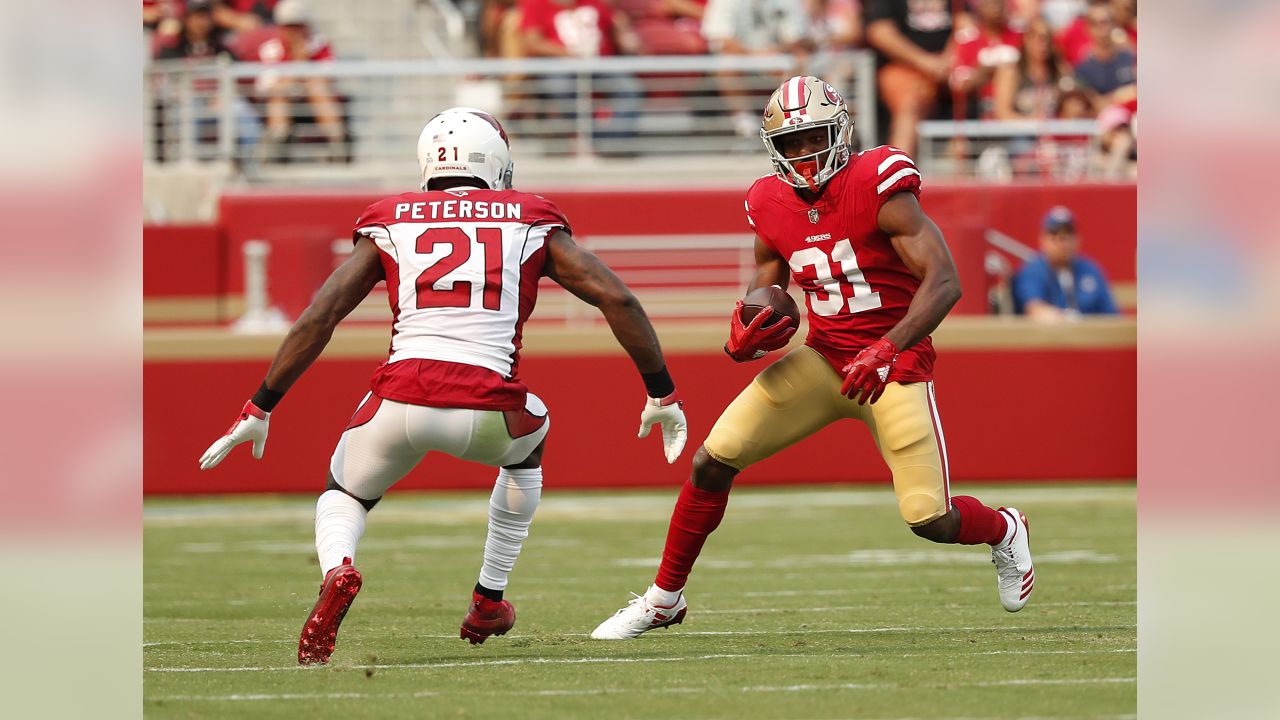 December 16, 2018: Seattle Seahawks running back Chris Carson (32) warms up  before the NFL football game between the Seattle Seahawks and the San  Francisco 49ers at Levi's Stadium in Santa Clara