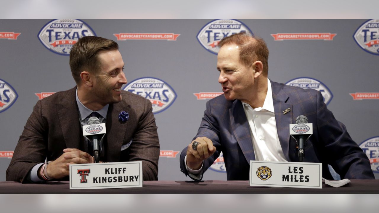 Kliff Kingsbury joins a rare group among Arizona Cardinals head coaches -  Revenge of the Birds