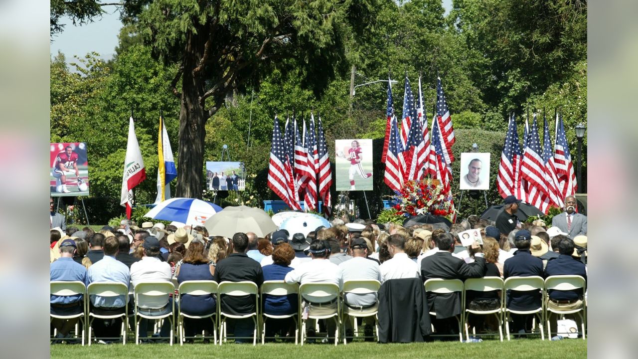 Pat Tillman Memorial, 1 Cardinals Dr, Glendale, AZ, Art - MapQuest