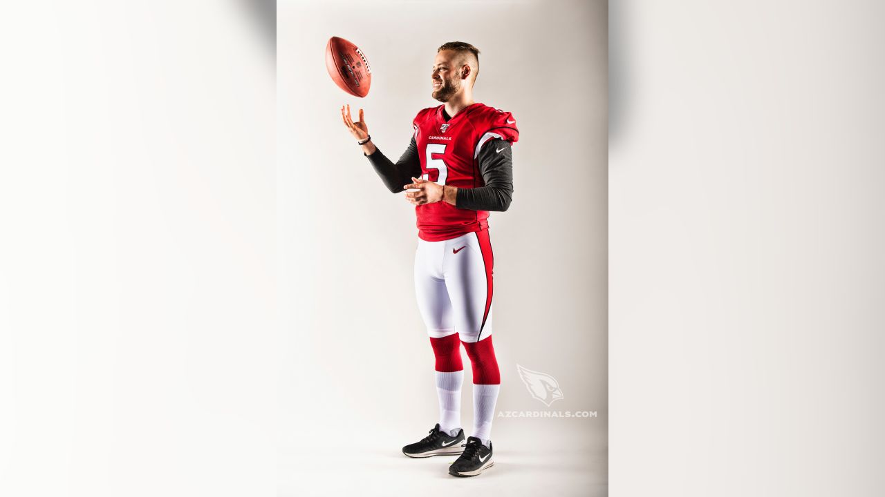 Seattle, USA. Seattle, WA, USA. 21st Nov, 2021. Arizona Cardinals safety  Budda Baker (3) looks for his defensive assignment during a game between  the Arizona Cardinals and Seattle Seahawks at Lumen Field