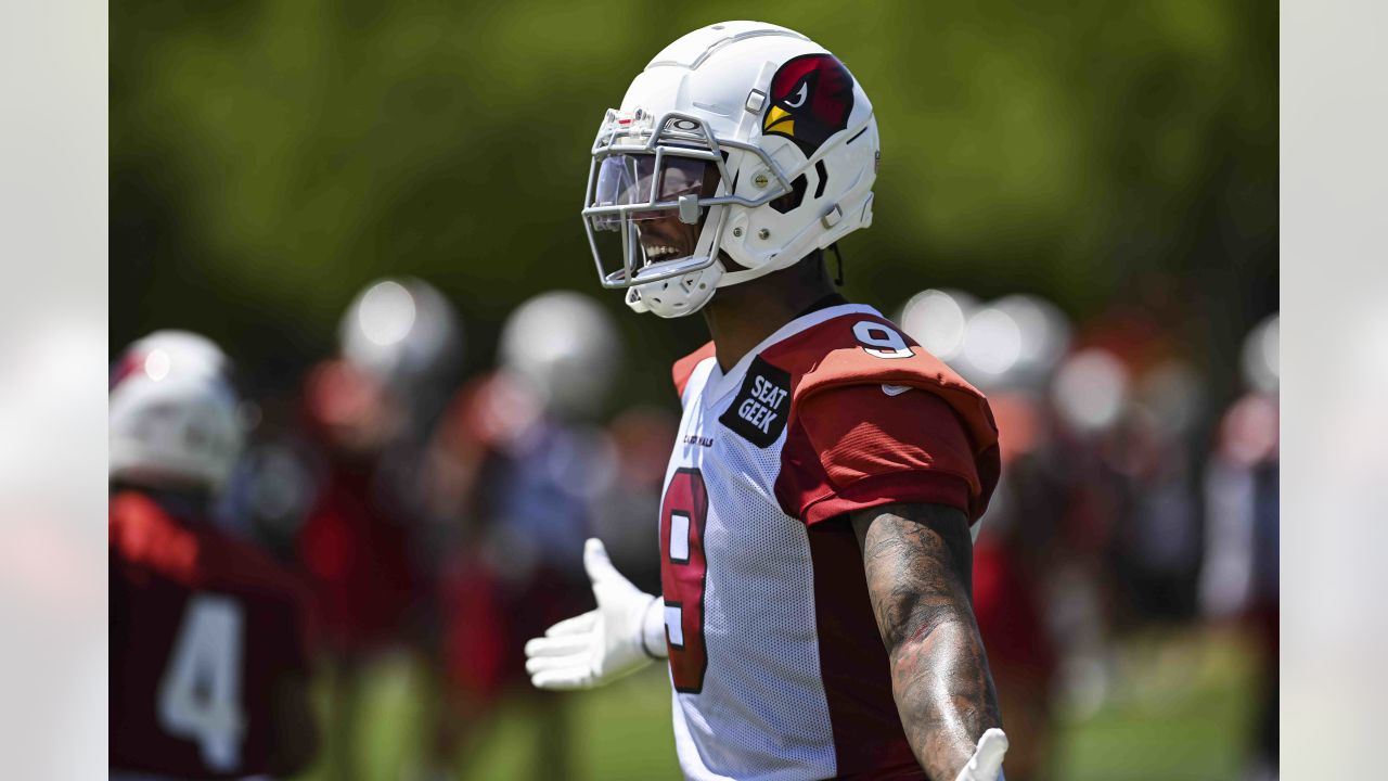 Cardinals star backer Isaiah Simmons growing comfortable with green dot