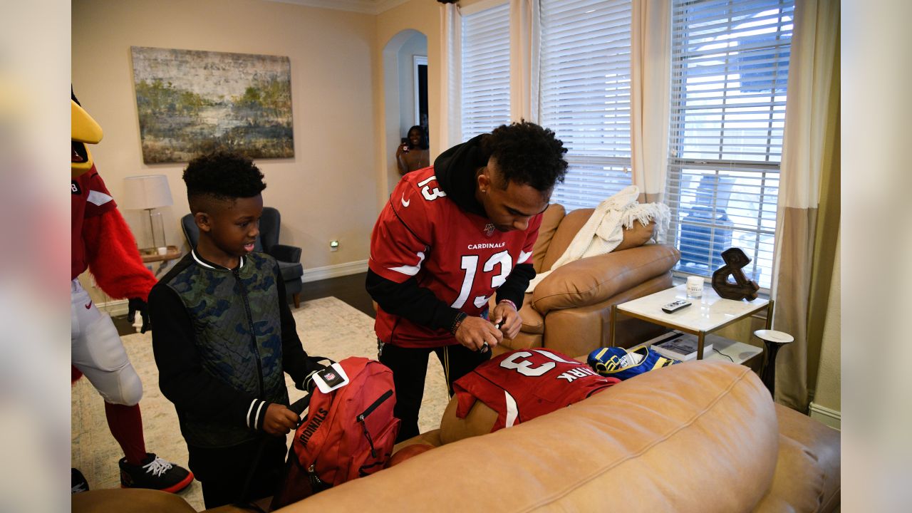 Cardinals surprise teen battling cancer with Super Bowl tickets