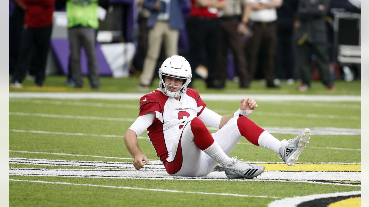 Pregame injury to linebacker Eric Kendricks forces Vikings defense to  scramble