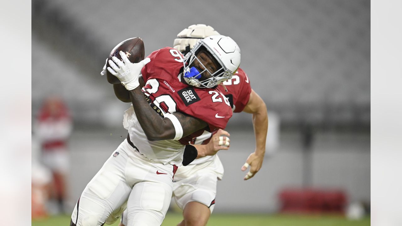 Isaiah Simmons of the Arizona Cardinals participates in training camp