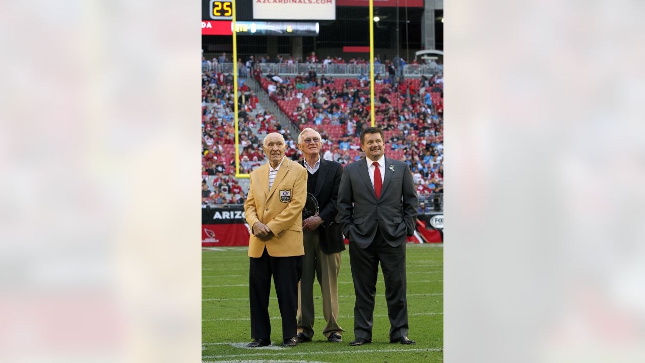 R.I.P. No. 8: Former St. Louis football Cardinal great Larry Wilson dies at  82