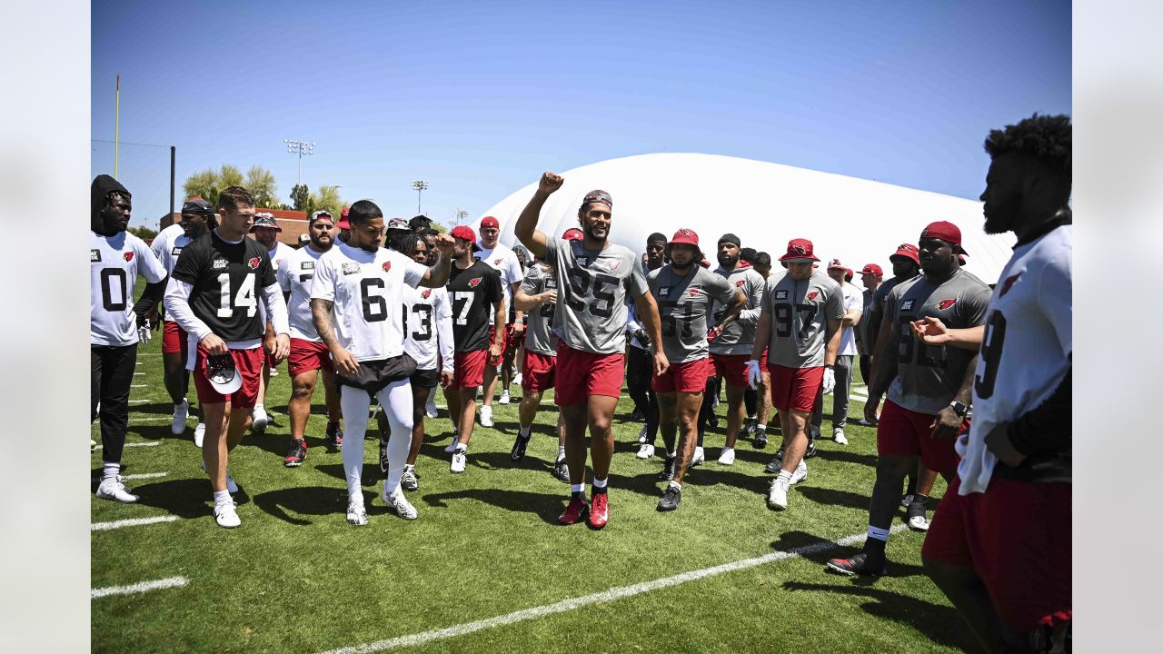 Arizona Cardinals' Zaven Collins works out during an NFL football rookie  minicamp, Friday, May 14, 2021, in Tempe, Ariz. (AP Photo/Matt York Stock  Photo - Alamy