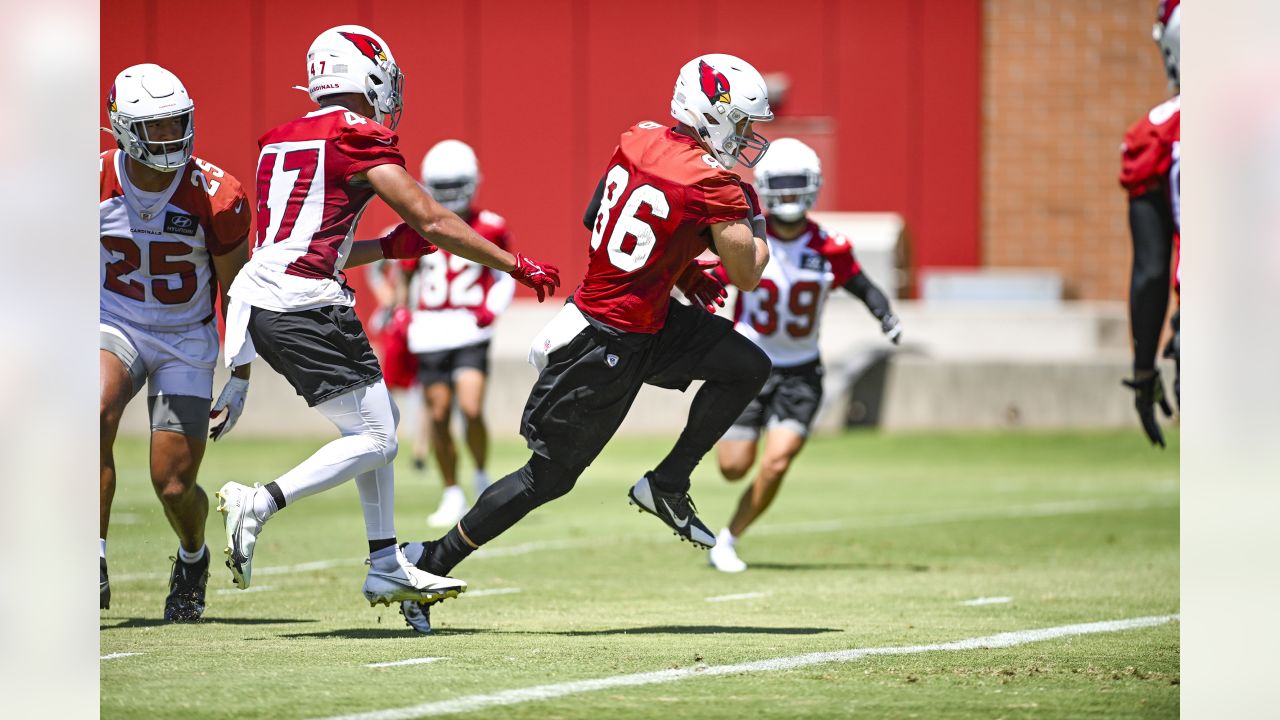 Arizona Cardinals LB Devon Kennard films segment to run during Super Bowl  encouraging kids' fitness for NFL PLAY 60