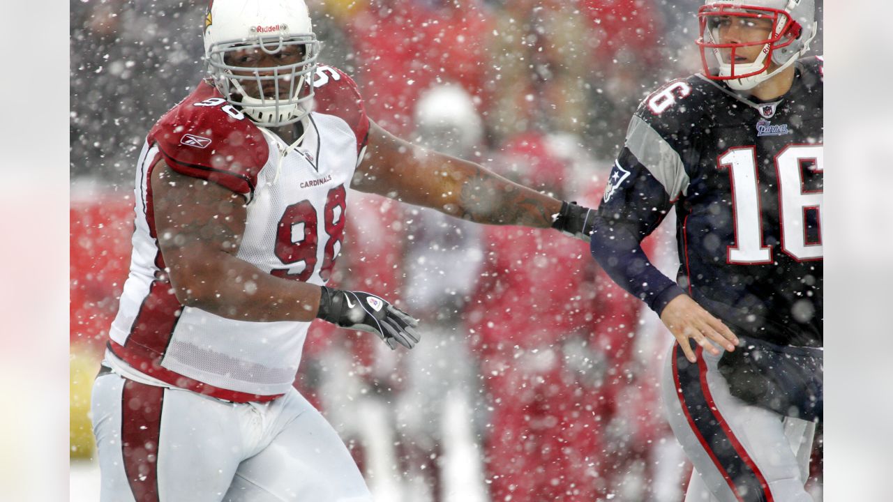 Patriots host Arizona in 2008 home finale