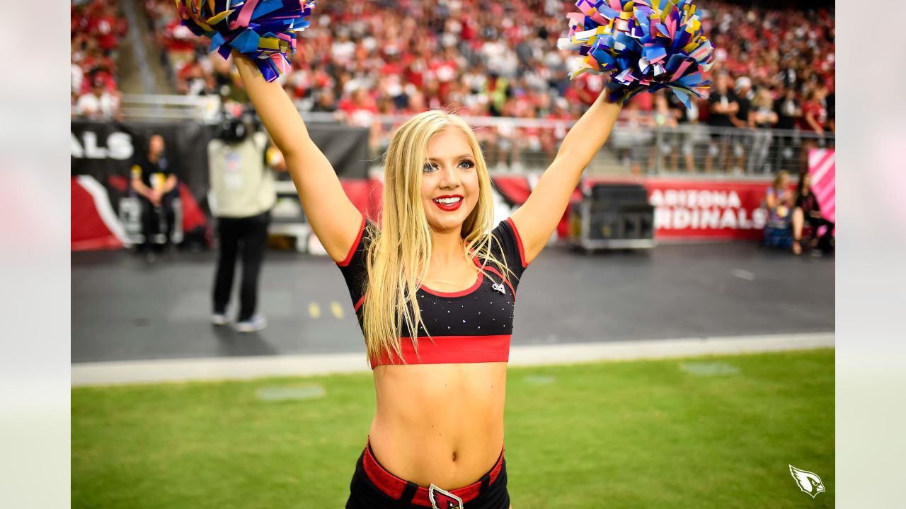 49ers Cheerleader Going Viral Before Thursday Night's Game - The Spun:  What's Trending In The Sports World Today