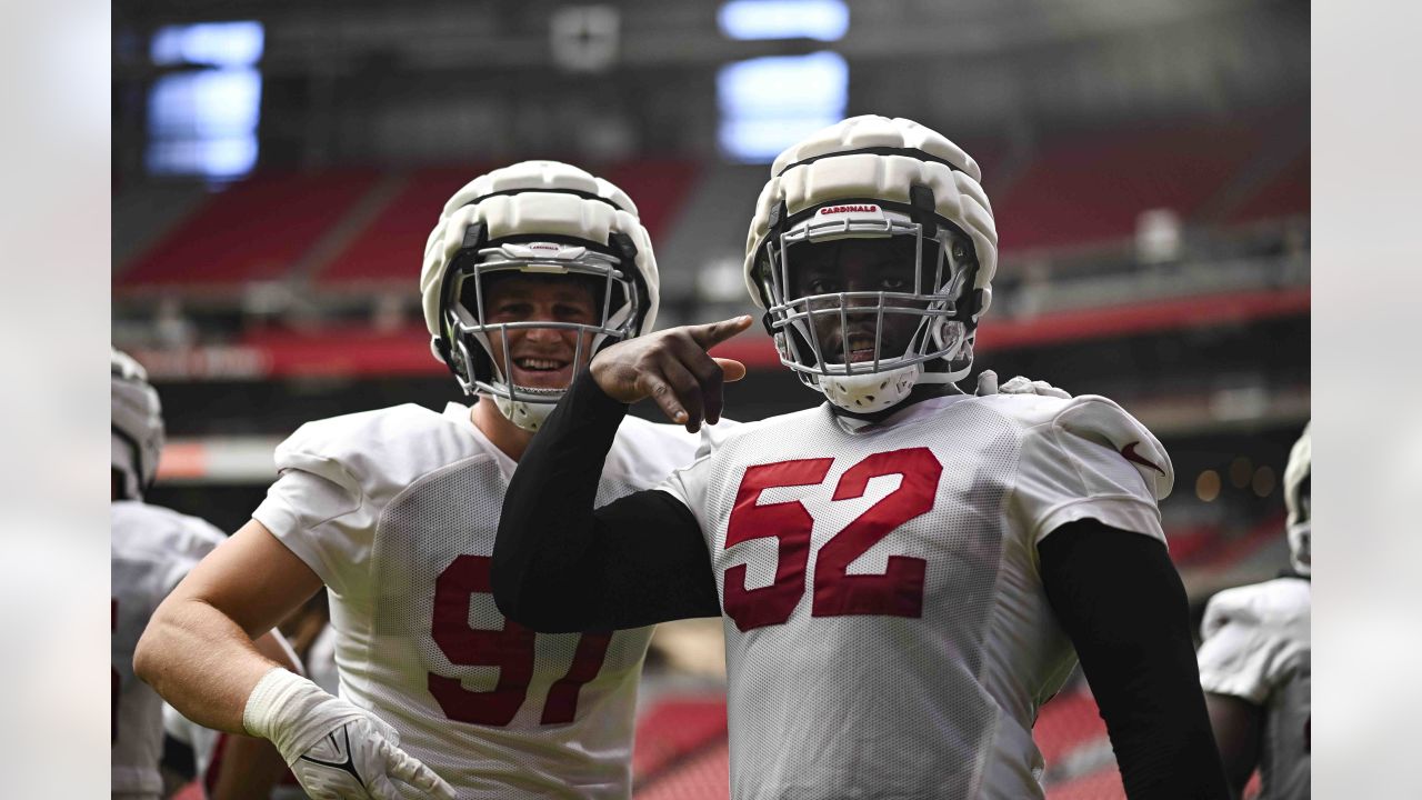 Cardinals star backer Isaiah Simmons growing comfortable with