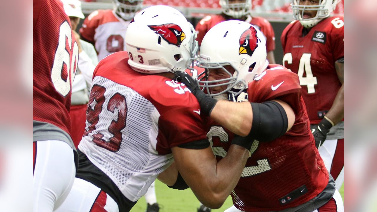 Arizona Cardinals Tyrann Mathieu (32) smiles during an NFL football  organized team activity, Tuesday, May 30, 2017, at the Cardinals' training  facility in Tempe, Ariz. (AP Photo/Matt York Stock Photo - Alamy