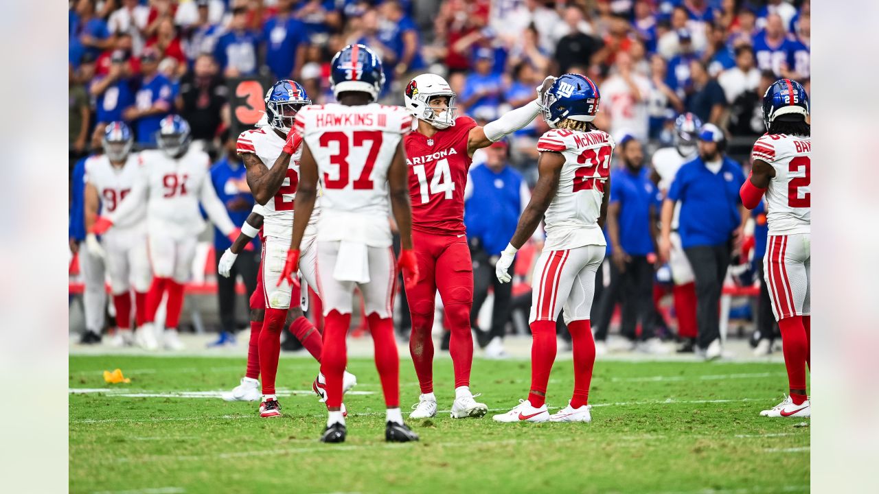 Arizona Cardinals running back James Conner (6) warms up before an NFL  football game against the New York Giants, Sunday, Sept. 17, 2023, in  Glendale, Ariz. (AP Photo/Ross D. Franklin Stock Photo - Alamy