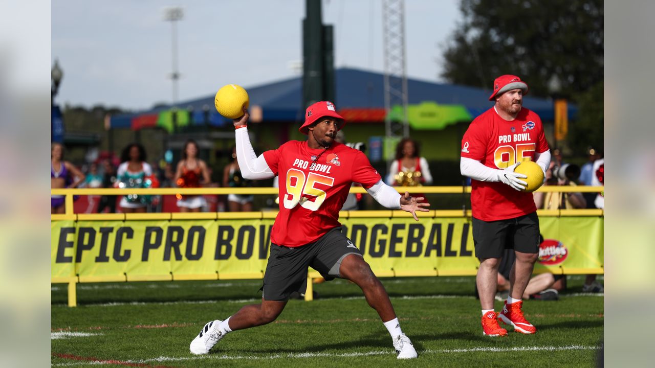 Thielen Competes in Pro Bowl Skills Showdown